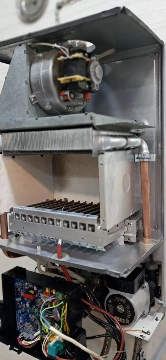 پکیچ ایران رادیاتور در حد صفر|آبگرمکن، پکیج، شوفاژ|رشت, سیا اسطلخ|دیوار