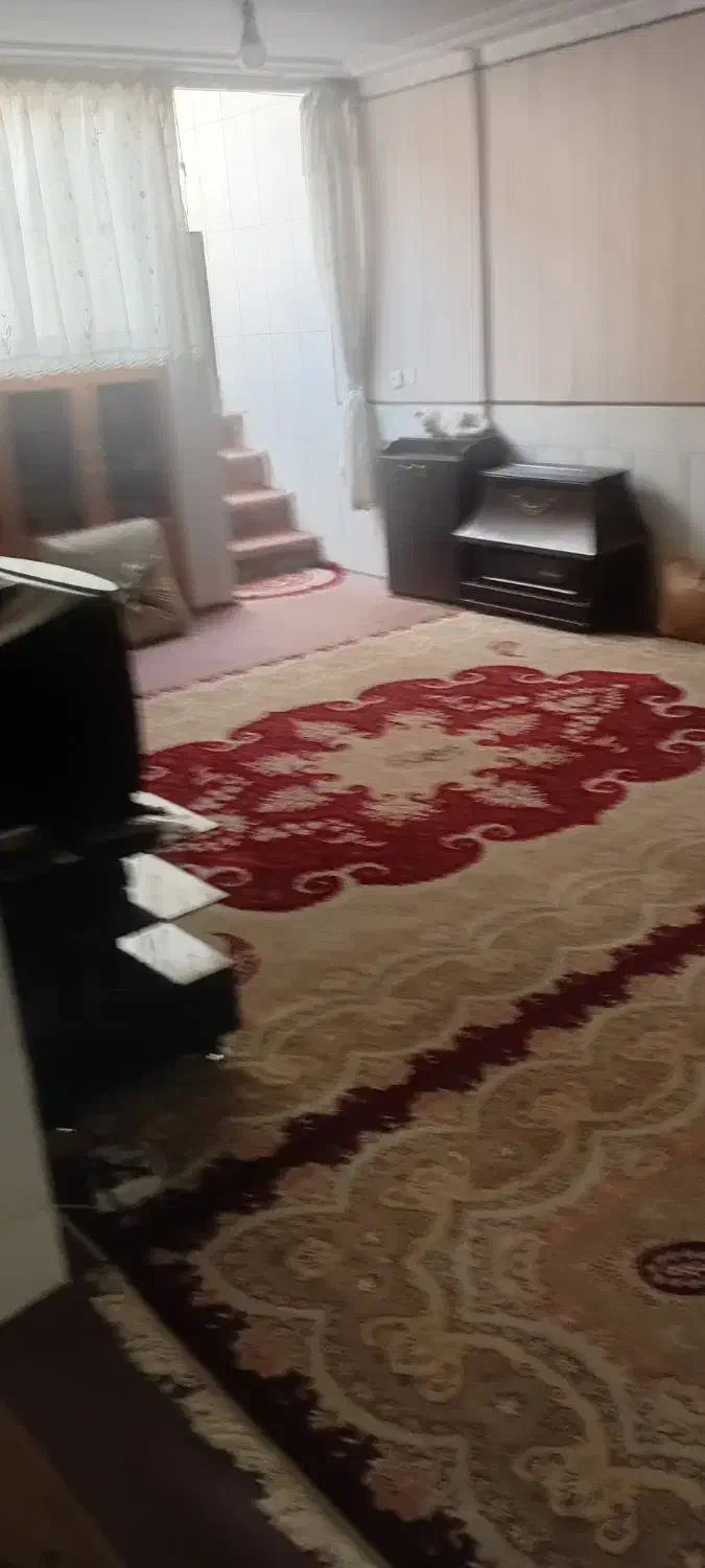 ۸۰متر همکف راه مشترک ۱خ مناسب ۲نفر|اجارهٔ آپارتمان|اصفهان, لاله|دیوار