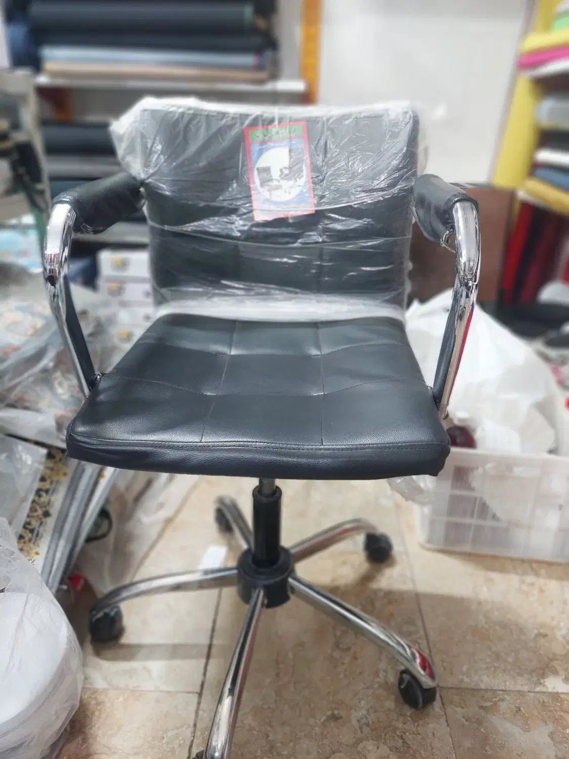 صندلی|مبلمان اداری|ششطراز, |دیوار