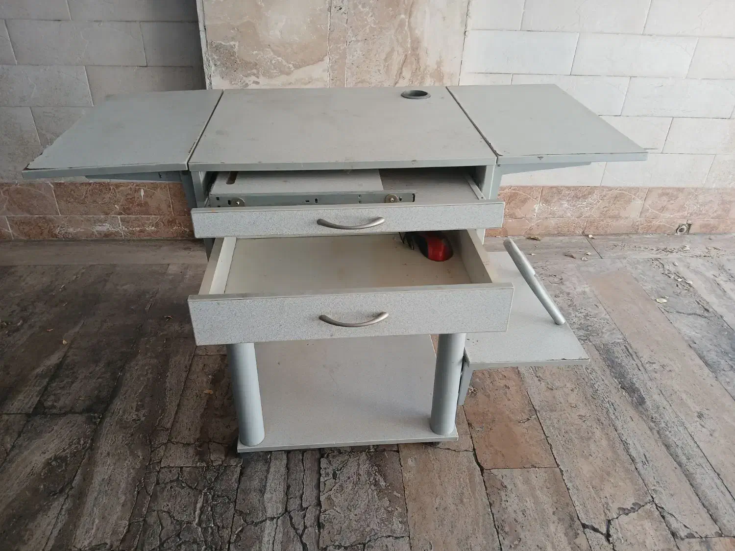 میز کامپیوتر تا شو اورجینال /زیر قیمت|میز تحریر و کامپیوتر|تهران, جنت‌آباد مرکزی|دیوار