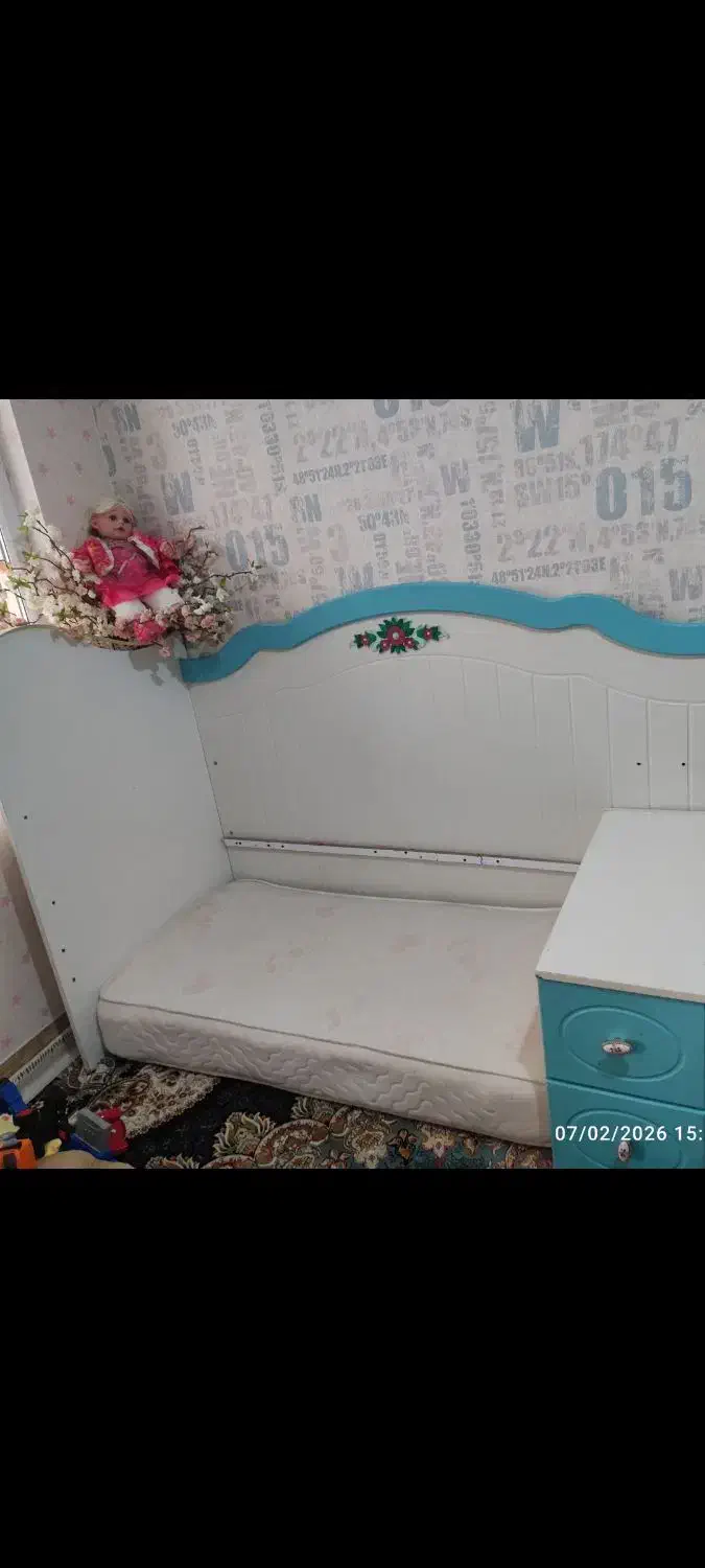 تخت نوزاد نوجوان|تخت و سرویس خواب|شیراز, شهرک بزین|دیوار