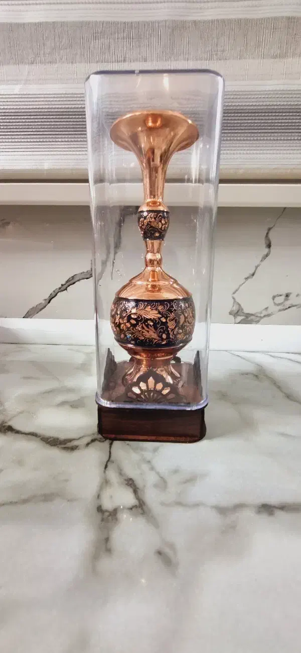 گلدان مسی|صنایع دستی و سایر لوازم تزئینی|اصفهان, بهارستان (مخابرات)|دیوار