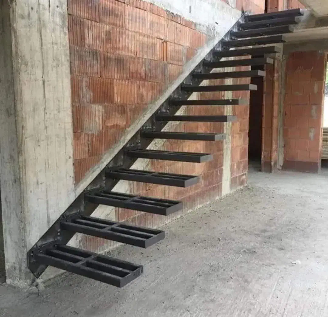 جوشکاری سیار درب و پنجره سازی در حیاط پارکینگ|خدمات پیشه و مهارت|بندر ماهشهر, |دیوار