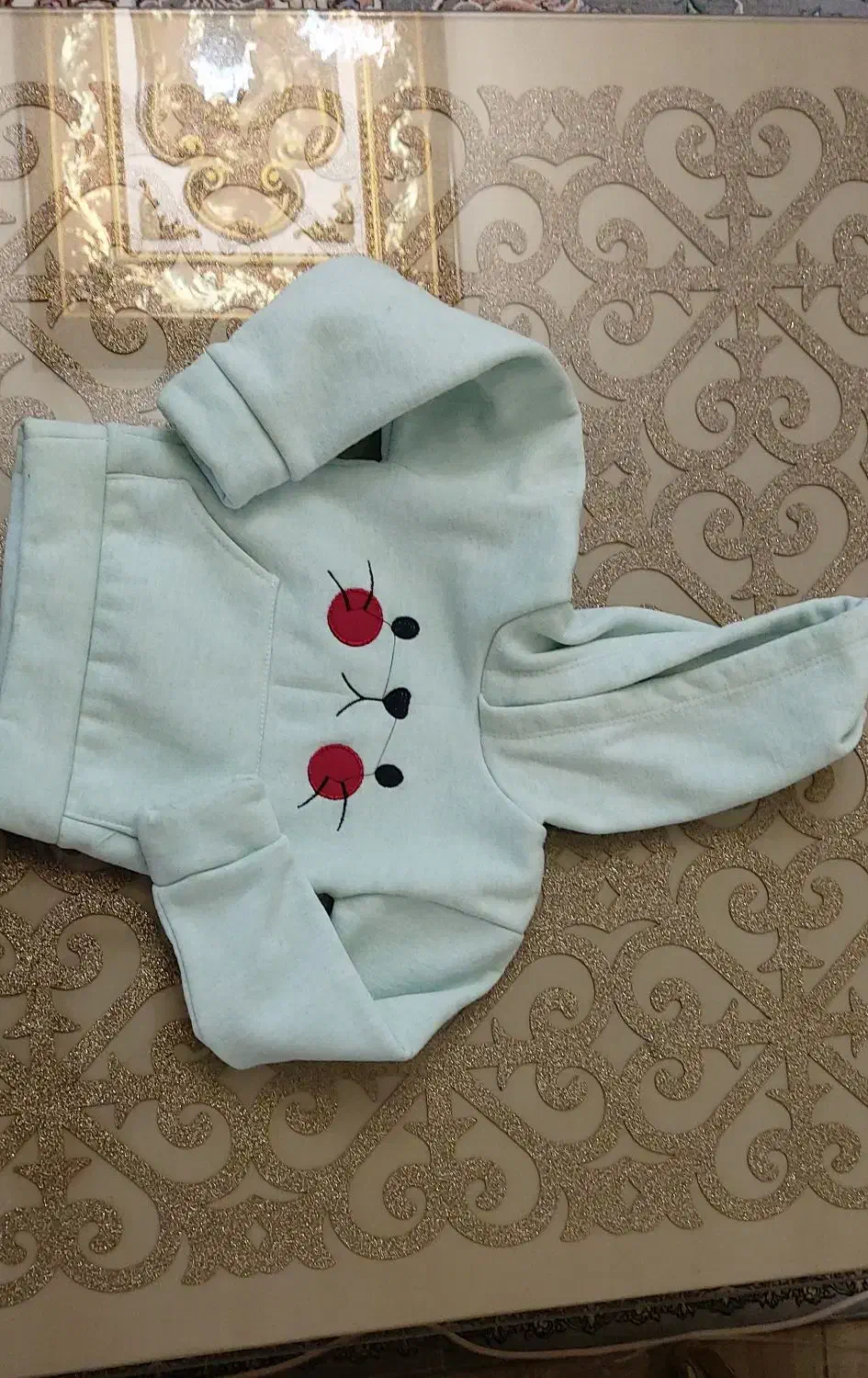 تعدادی لباس بچگانه در حد نو و کاملا تمیز|کفش و لباس بچه|اسلام‌شهر, شهرک لاله|دیوار