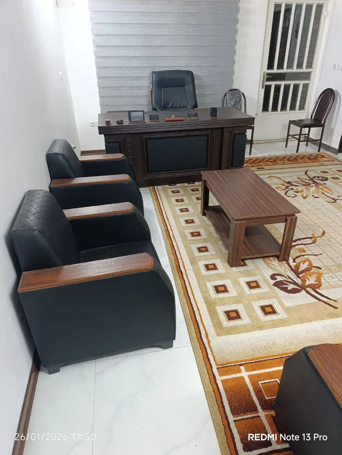 یک دست میز وصندلی اداری|مبلمان اداری|یزد, |دیوار