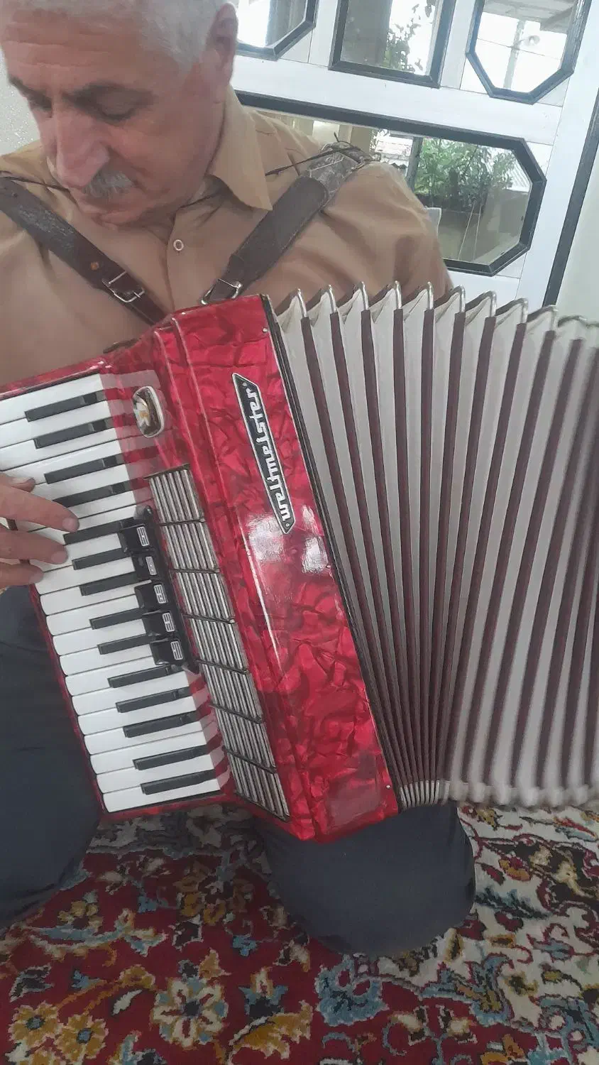 فروش اکاردیون   80 ویتمستر|پیانو، کیبورد، آکاردئون|لوندویل, |دیوار