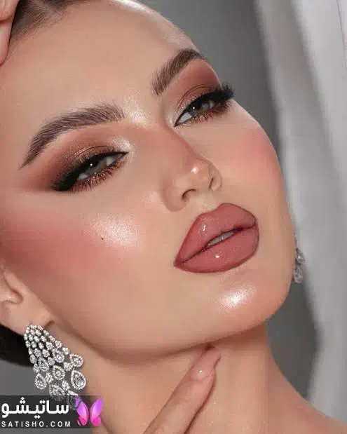 مدل میکاپ شنیون میخوام|خدمات آرایشگری و زیبایی|خرم‌آباد, |دیوار