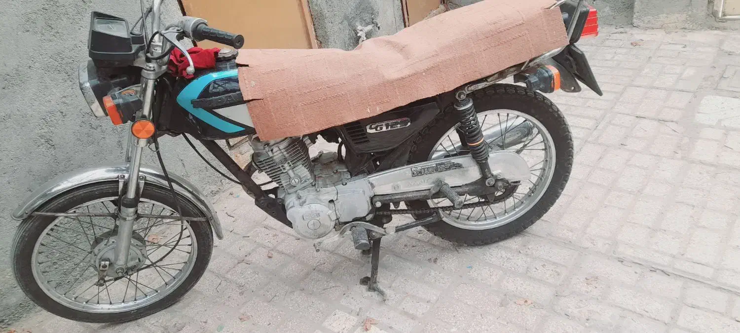 موتور هندا مدل۸۴ پلاک ملی|موتورسیکلت|مشهد, کریم آباد|دیوار