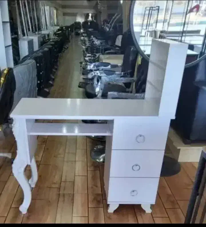 تجهیزات آرایشگاهی|آرایشگاه و سالن‌های زیبایی|شیراز, آبیاری|دیوار