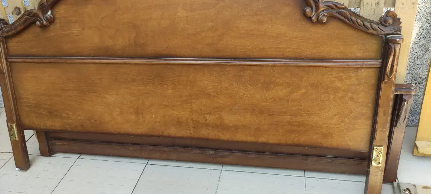 تخت دو نفره ۲عدد، خوشخواب بزرگ و کوچک|تخت و سرویس خواب|خوی, |دیوار