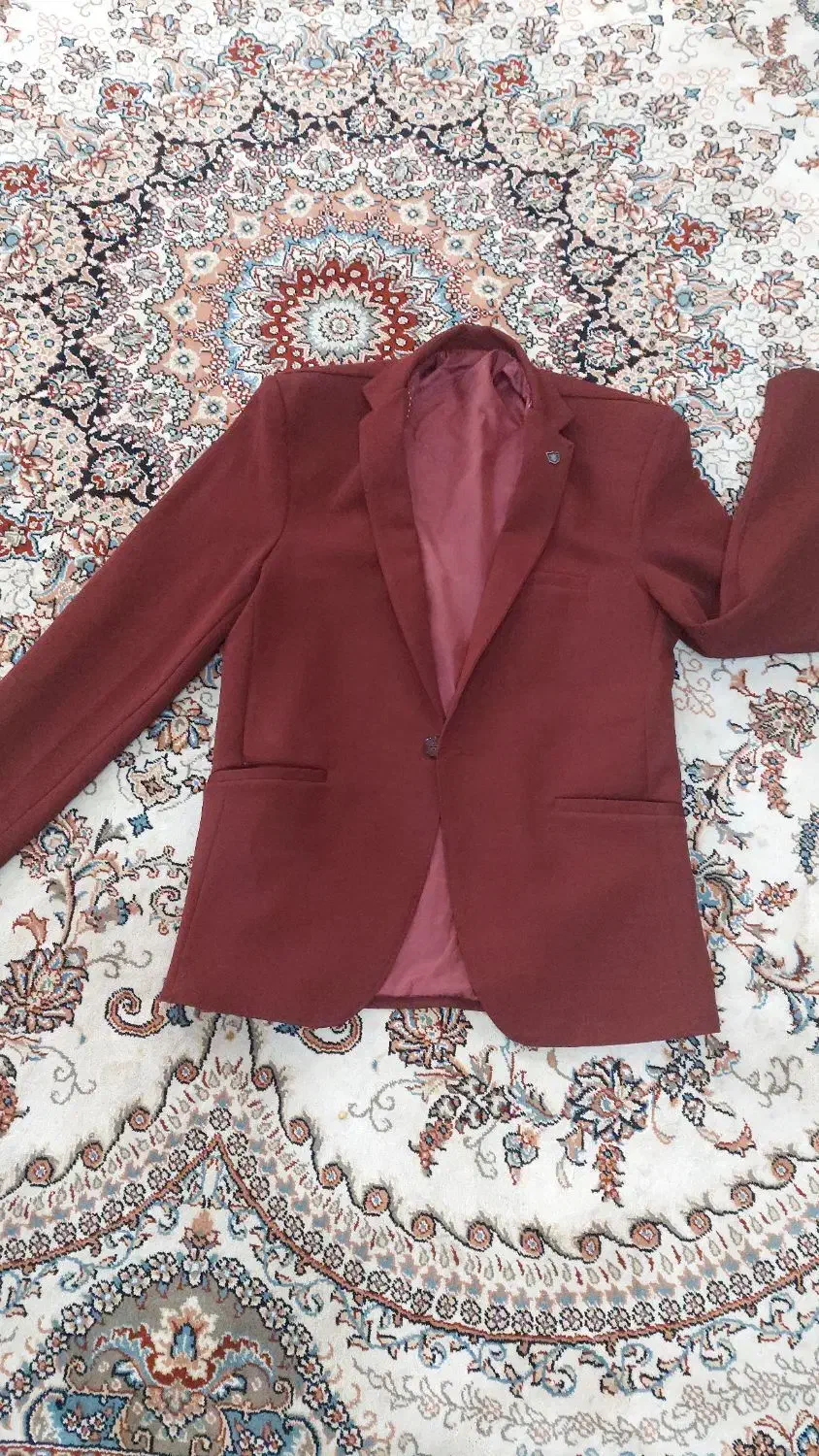 کت فروشی زرشکی|لباس|بسطام, |دیوار