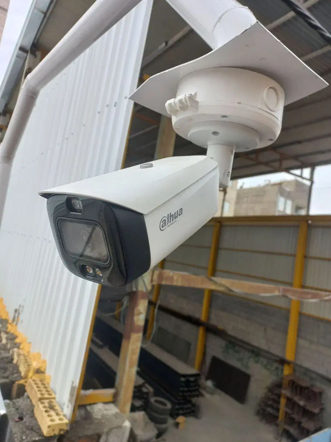 نصب وفروش دوربین مداربسته شبکه و اچ دی|دوربین مداربسته|ماهدشت, |دیوار