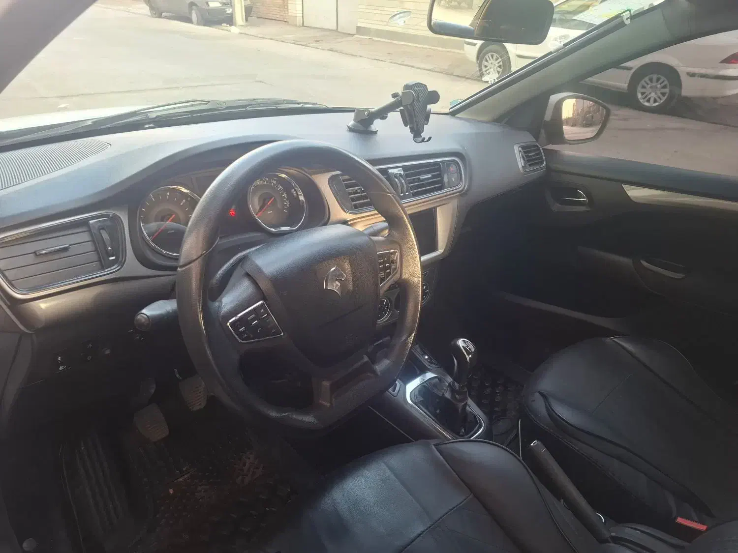 تارا دنده|خودرو سواری و وانت|شیراز, فضلآباد|دیوار