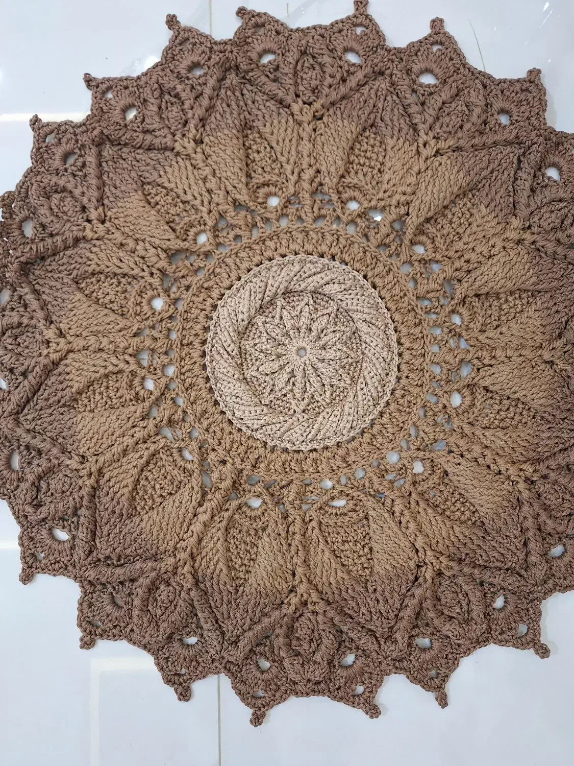 فرشینه ماندالا اولیتا(مکرومه )دستبافت|پادری|اصفهان, باغ فدک|دیوار