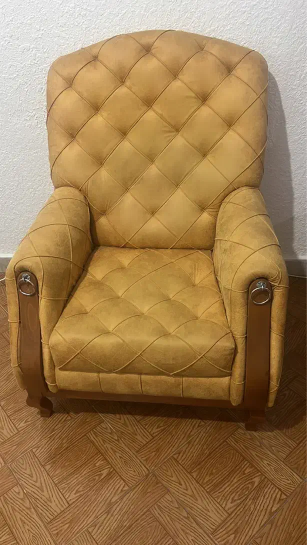 مبل چستر ۶ نفره|مبلمان خانگی و میز عسلی|رشت, استقامت ۱|دیوار