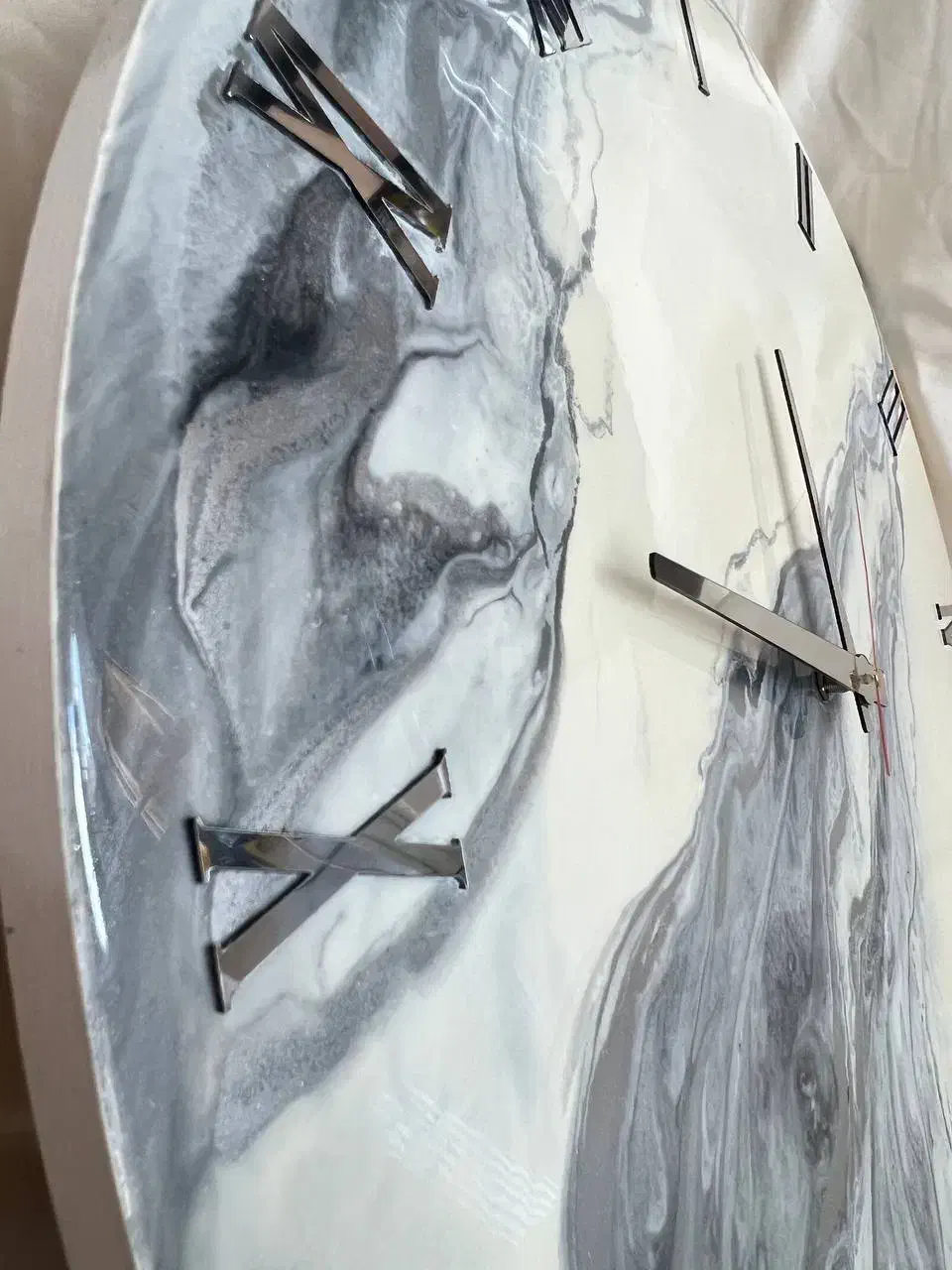 ساعت رزینی ۶۰ سانت با موتور تایوانی|ساعت دیواری و تزئینی|تهران, فلسطین (میدان انقلاب)|دیوار