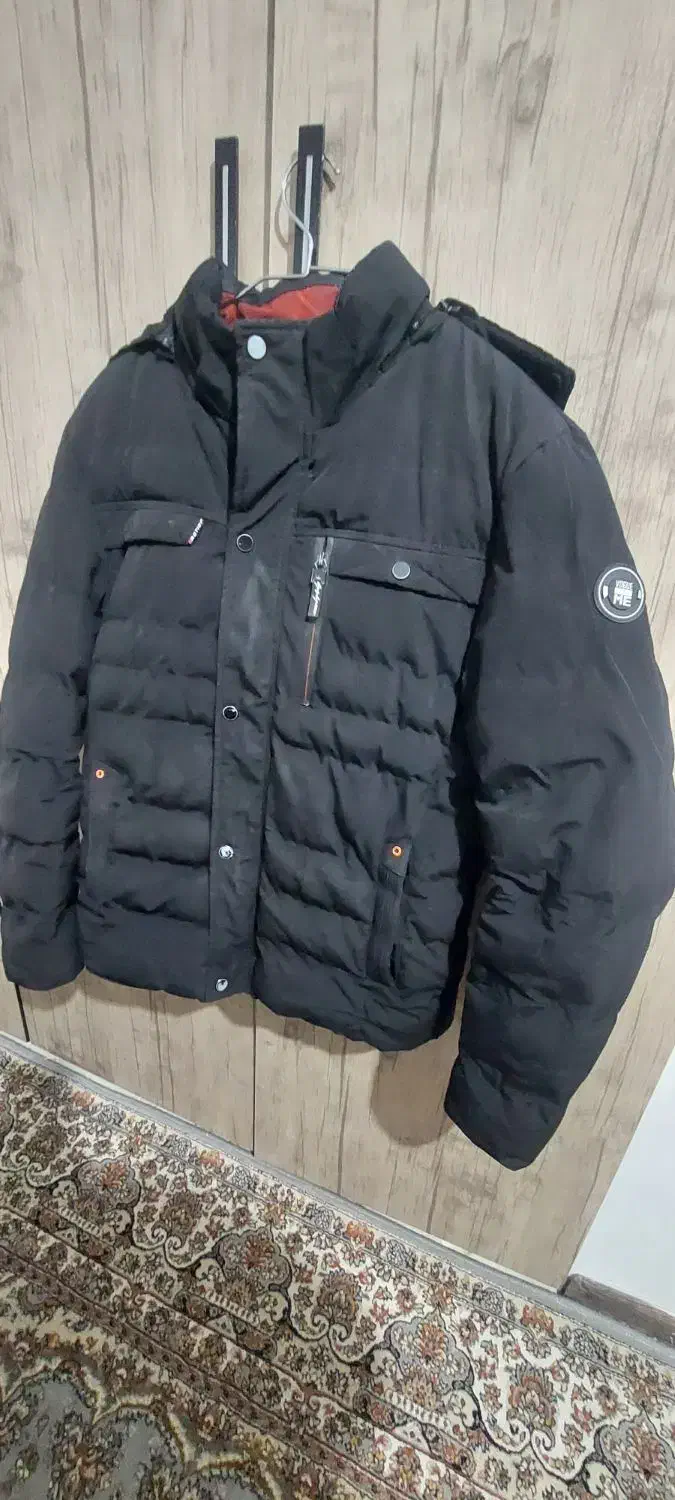 کاپشن|لباس|سبزوار, ولیعصر (نجار آباد)|دیوار