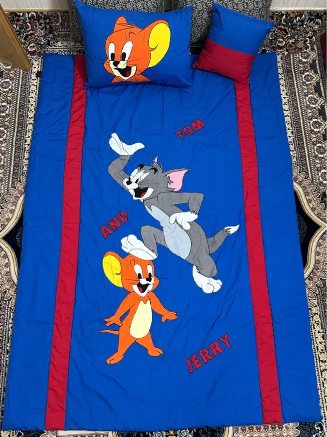 ست روتختی تکهدوزی شده|رختخواب، بالش، پتو|یزد, |دیوار