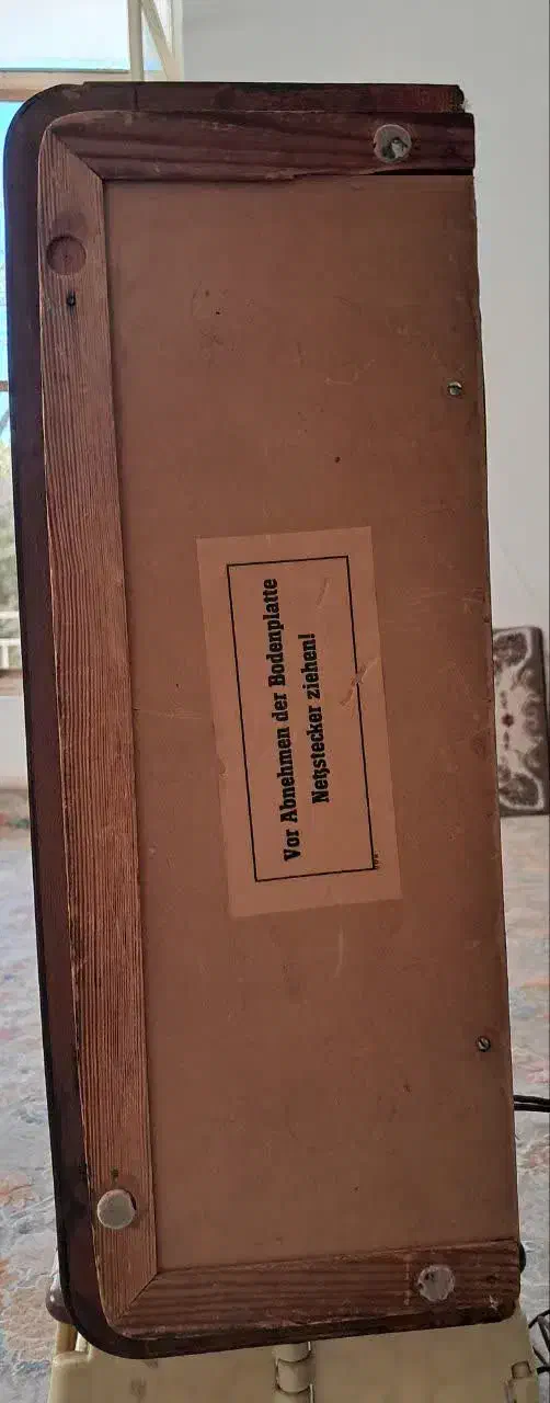 رادیو قدیمی سالم|کلکسیون اشیاء عتیقه|بیرجند, |دیوار