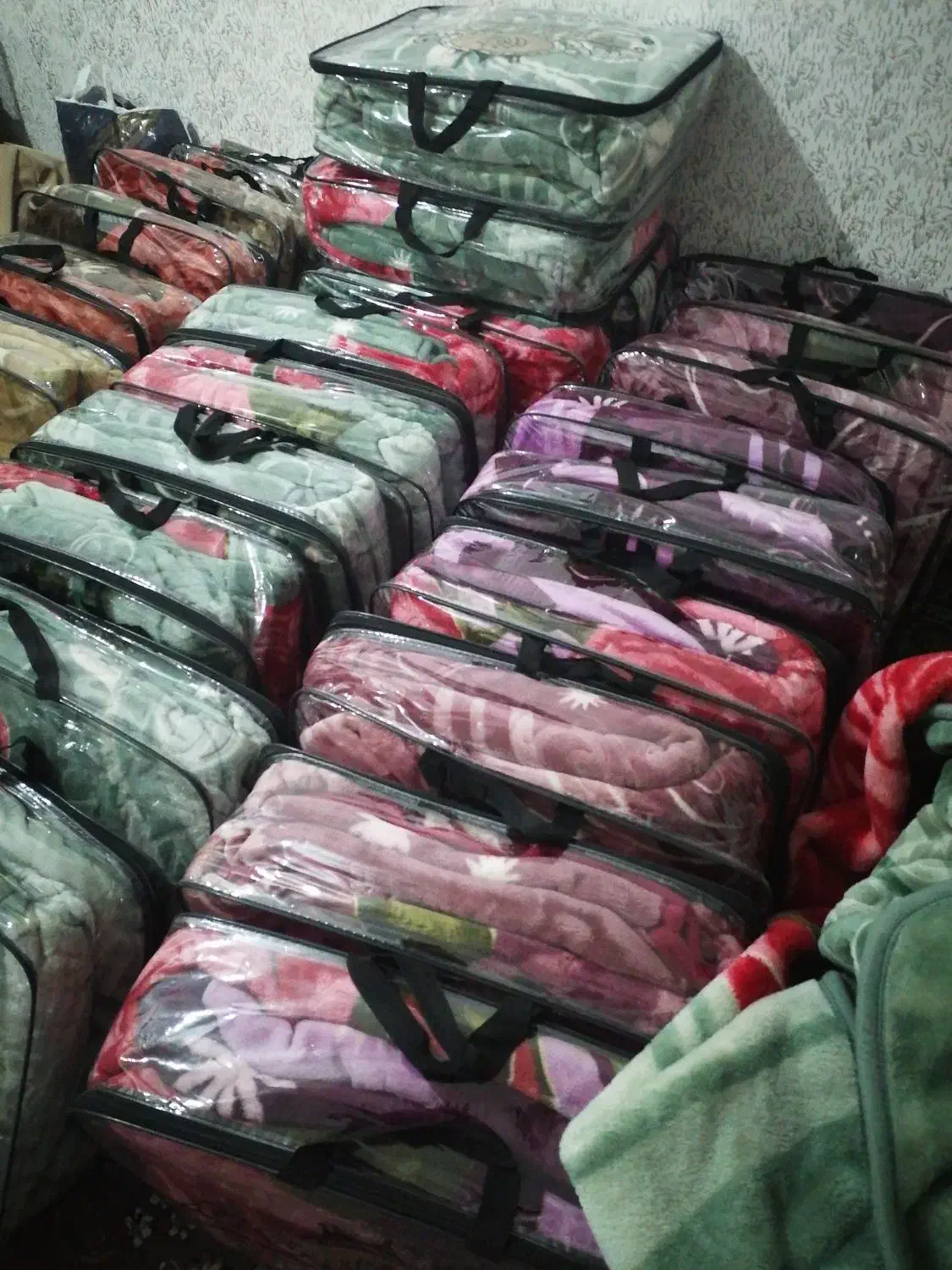 پتو دونفره اقتصادی و ارزان فقط 870تومن|رختخواب، بالش، پتو|اهواز, اهواز|دیوار