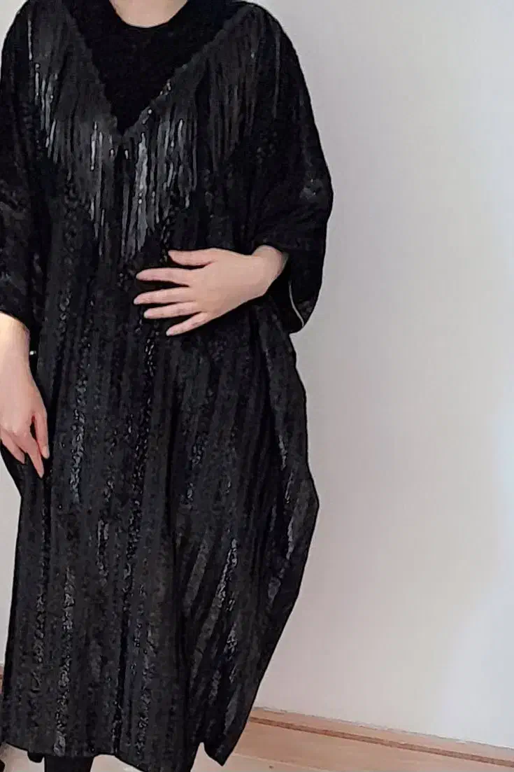 مانتو|لباس|اهر, |دیوار