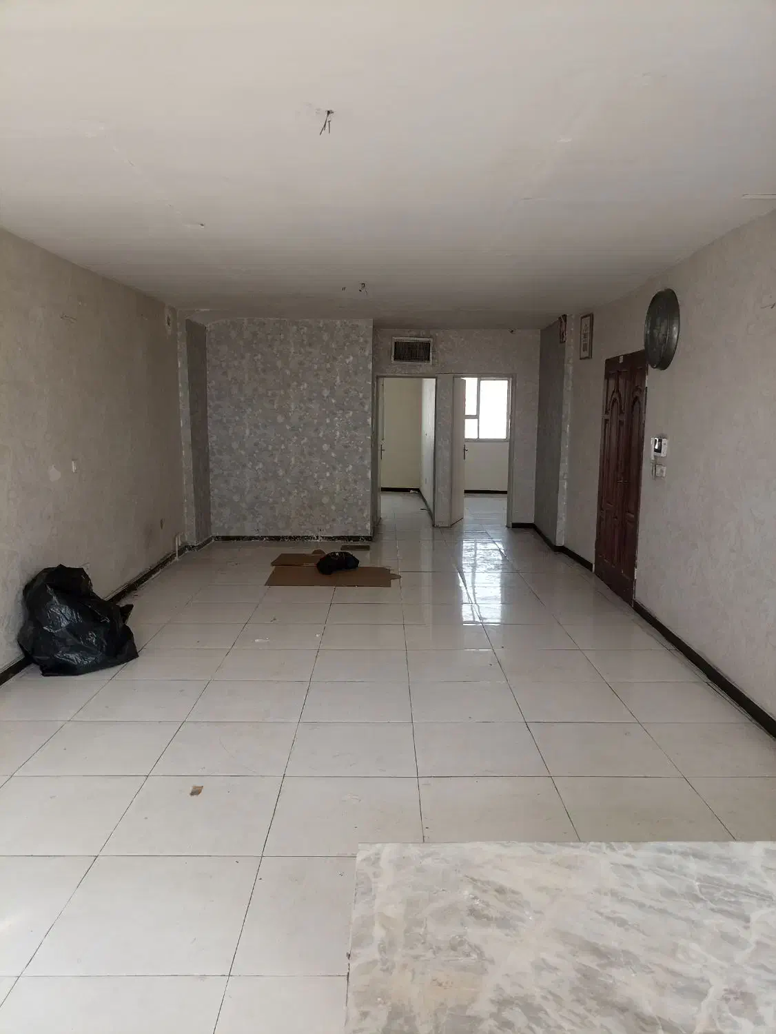 واحد 95 متری با آسانسور