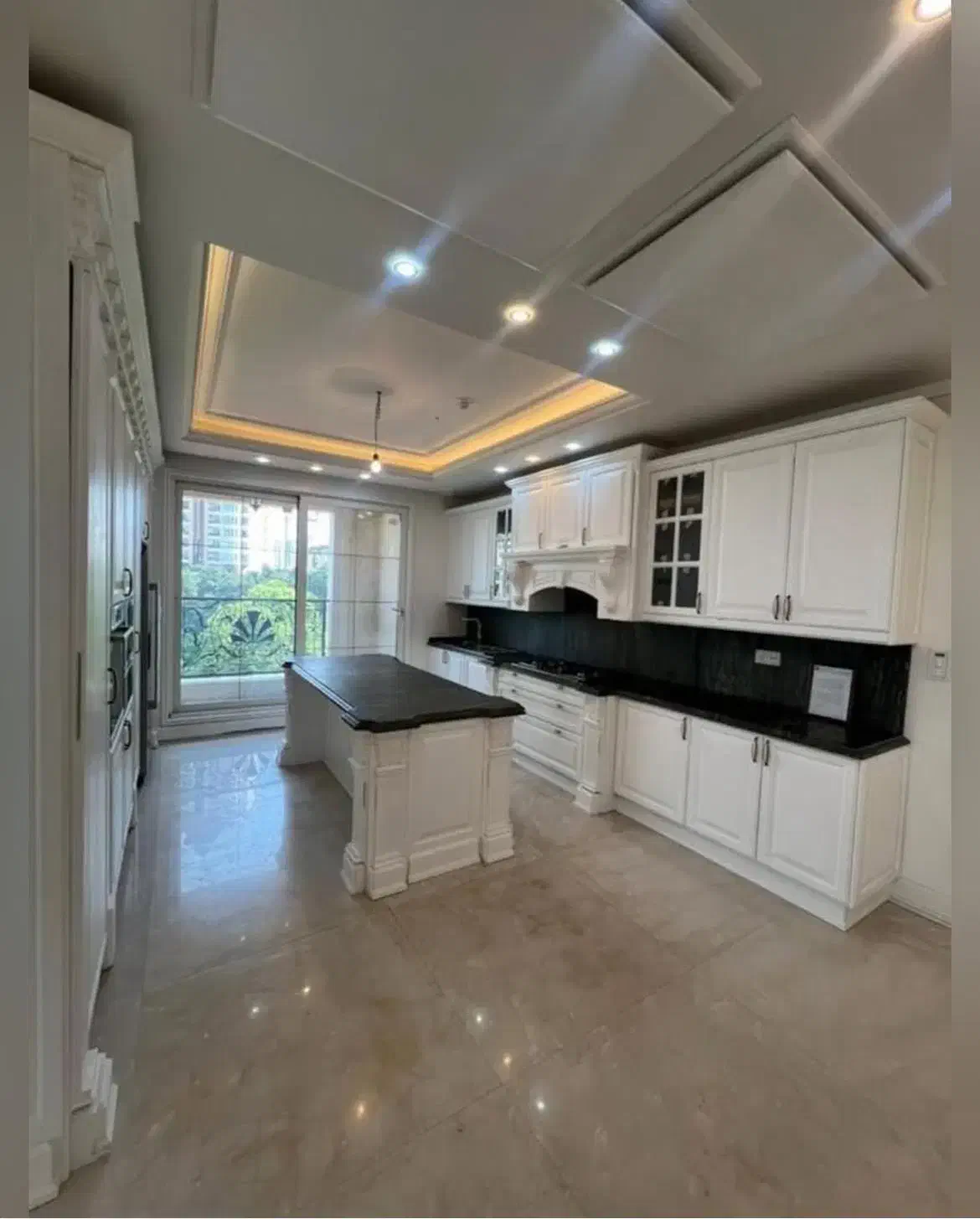 کامرانیه‌شمالی/۲۳۰متر/فول‌مشاعات/۳پارکینگ