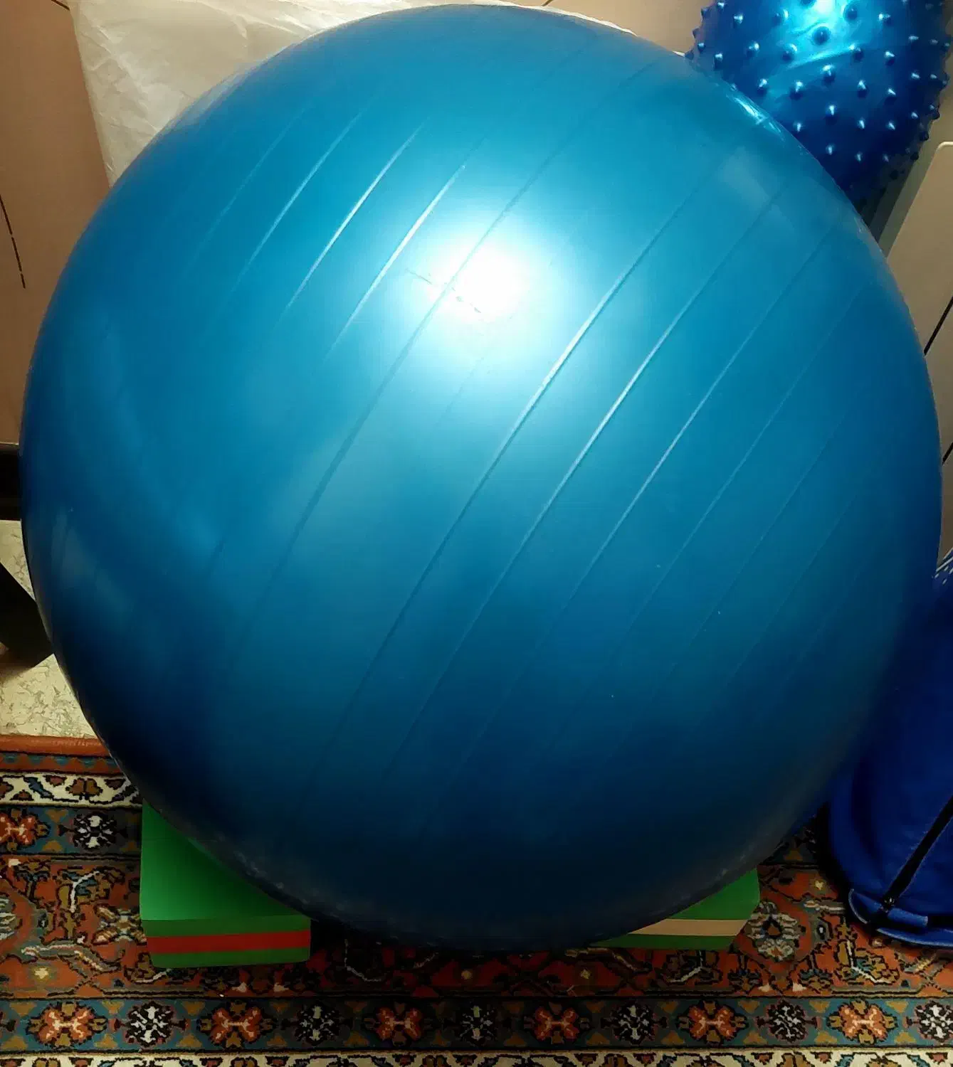 توپ ورزشی نو با تلمبه بادبزن|تجهیزات ورزشی|تهران, سازمان برنامه جنوبی|دیوار