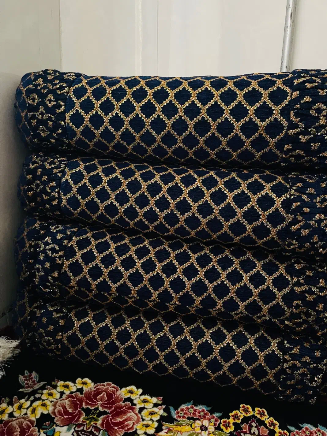 روبالشی|رختخواب، بالش، پتو|جوانرود, |دیوار