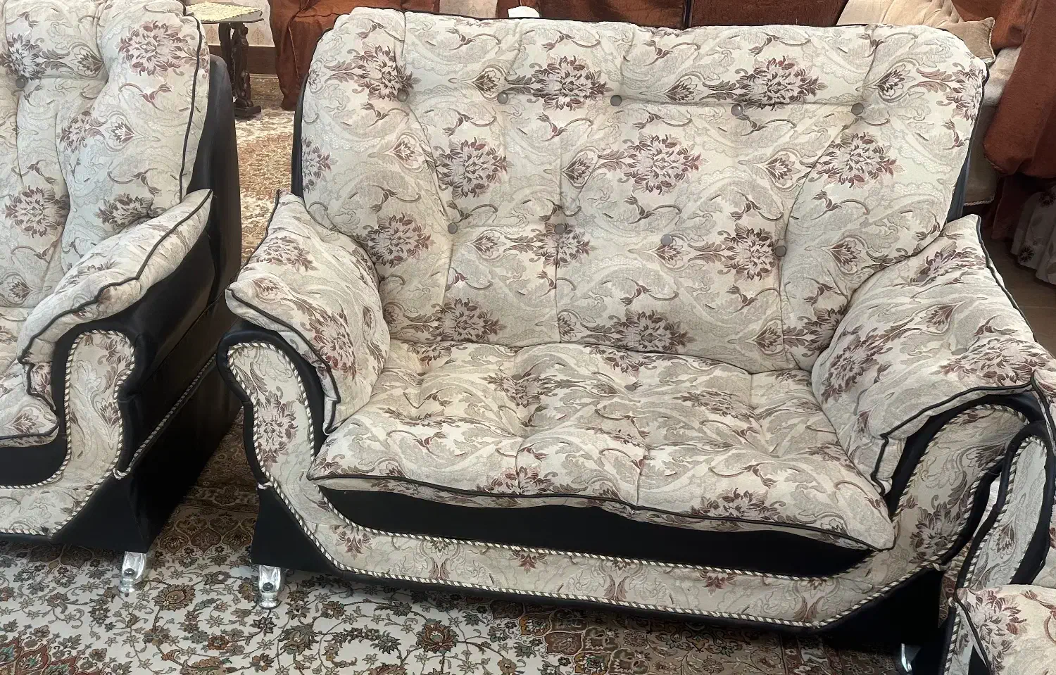 مبلمان راحتی ۷ نفره|مبلمان خانگی و میز عسلی|بروجن, |دیوار