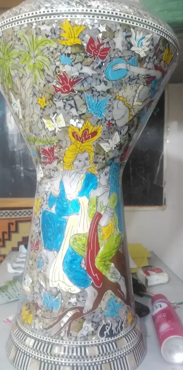 تمپوجوهرالفن|درام و پرکاشن|اصفهان, عباس‌آباد|دیوار