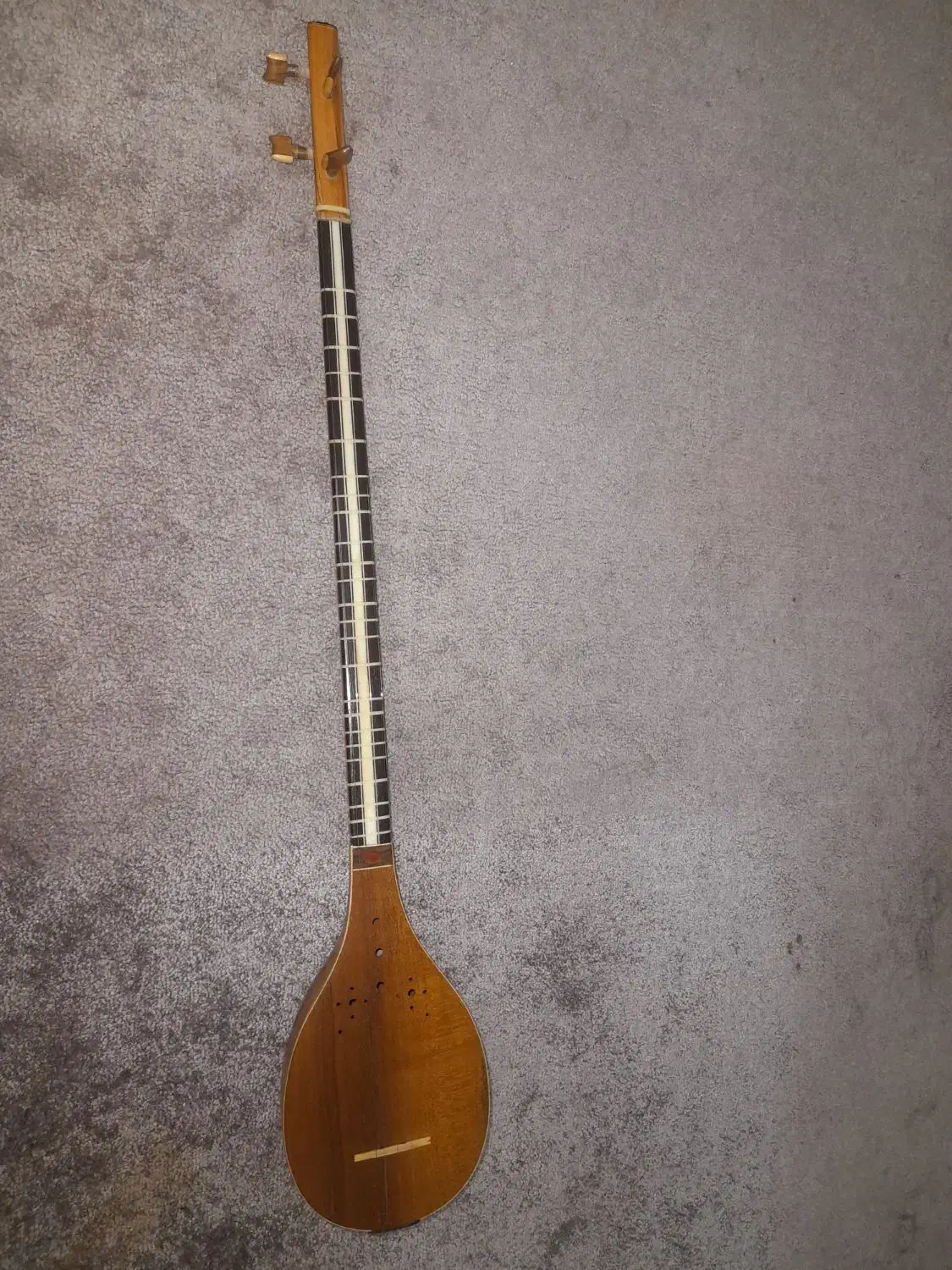 سه تار استاد آبدارباشی|سازهای سنتی|قم, مسجد امام حسن|دیوار