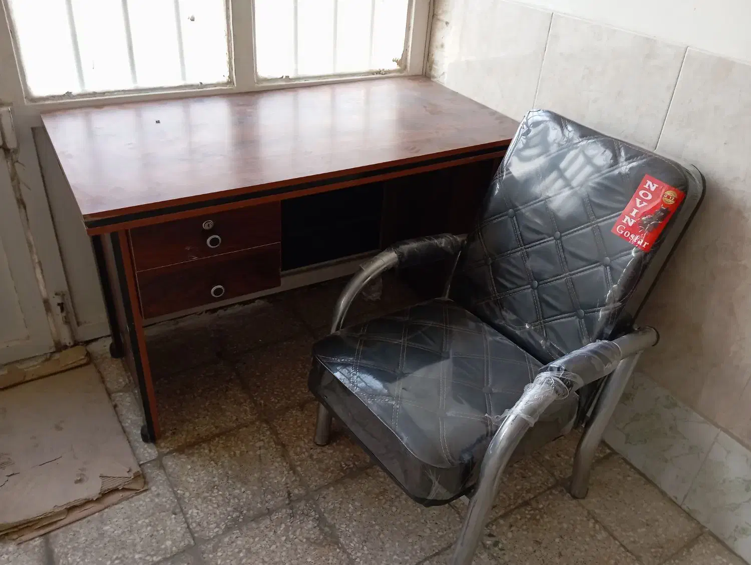 میز و صندلی|دفتر کار|بجنورد, |دیوار