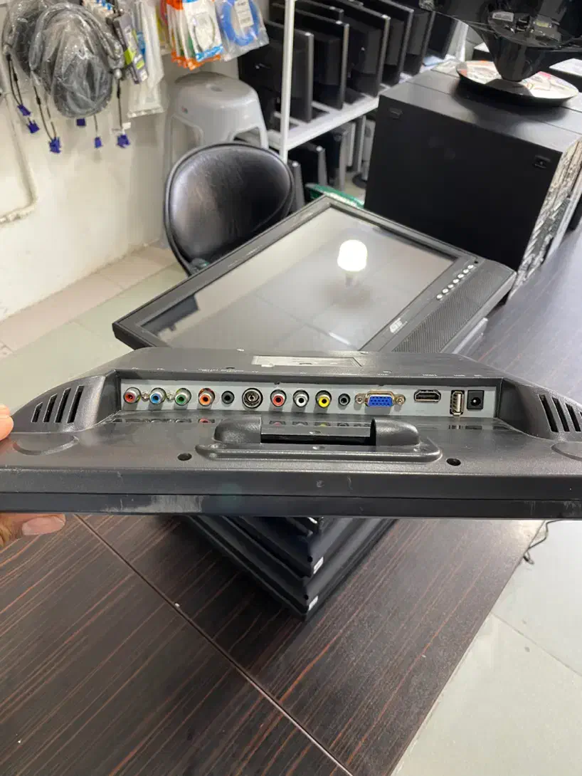 مانیتور HDMI خور قیمت مناسب|قطعات و لوازم جانبی رایانه|سبزوار, قائم|دیوار