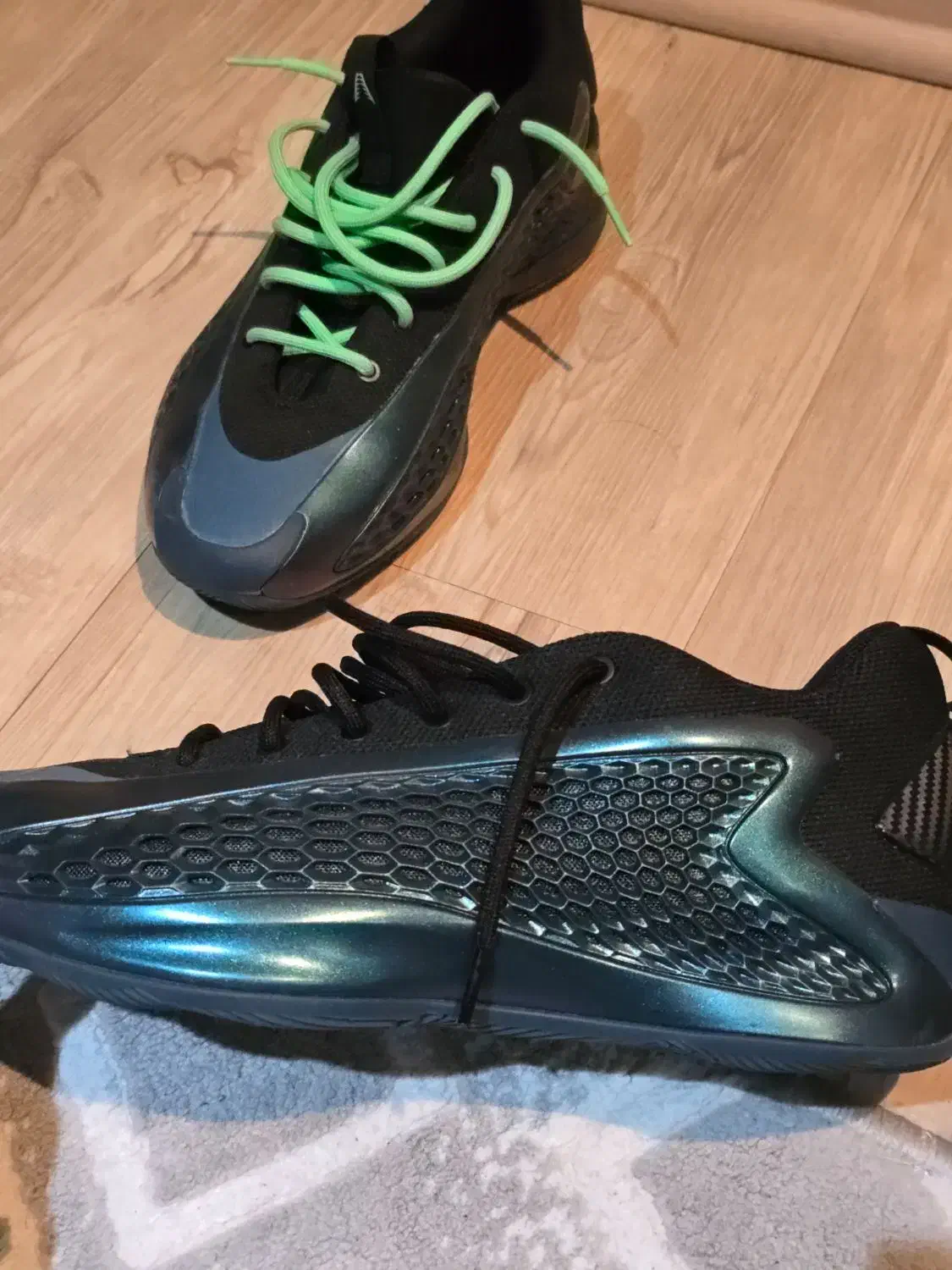 کتونی اورجینال بسکتبال آدیداس سایز ۴۴|کیف، کفش، کمربند|رشت, چله خانه|دیوار