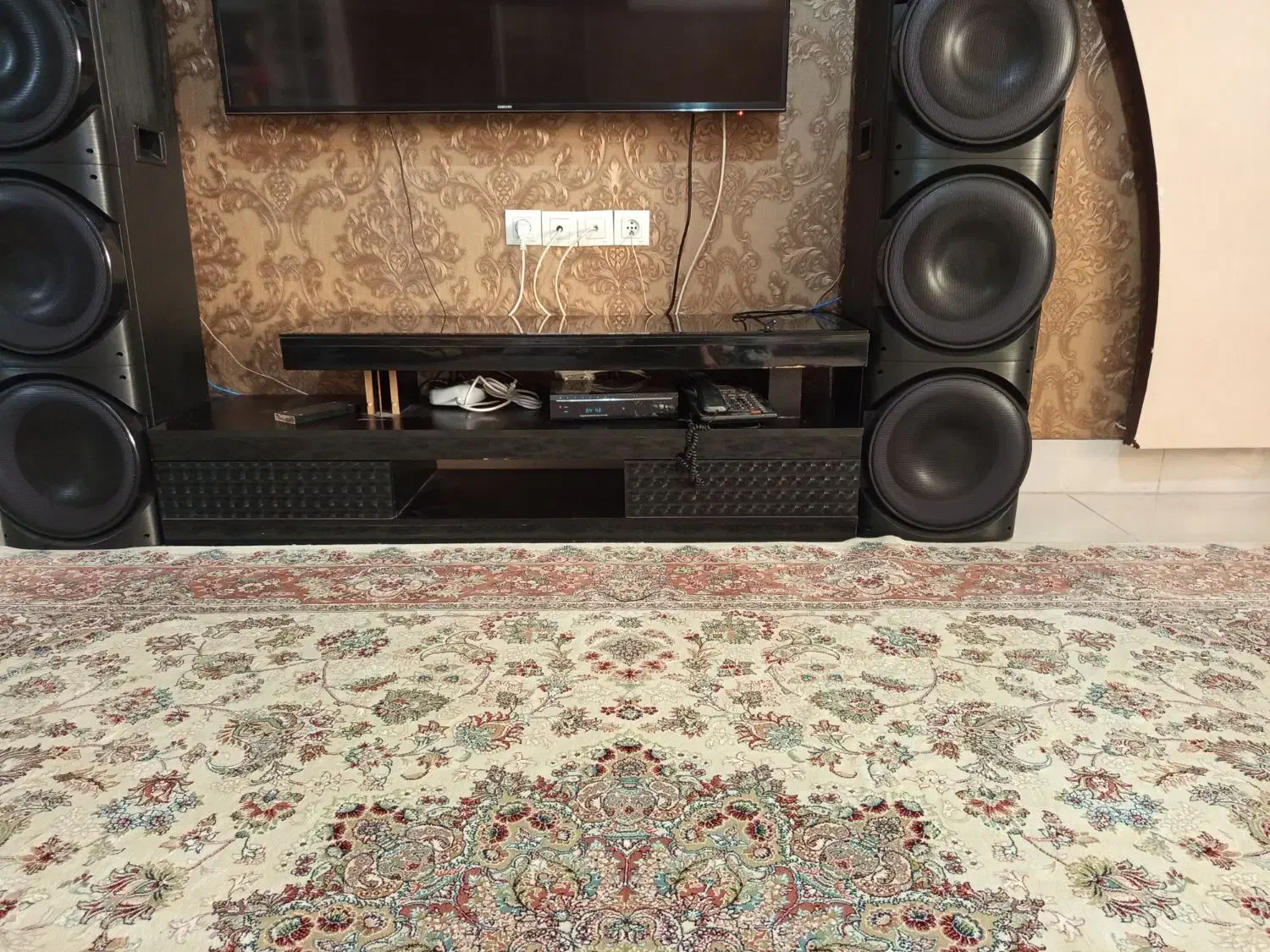 میز تلویزیون در حد نو ۴میلیون|میز تلویزیون|تاکستان, |دیوار