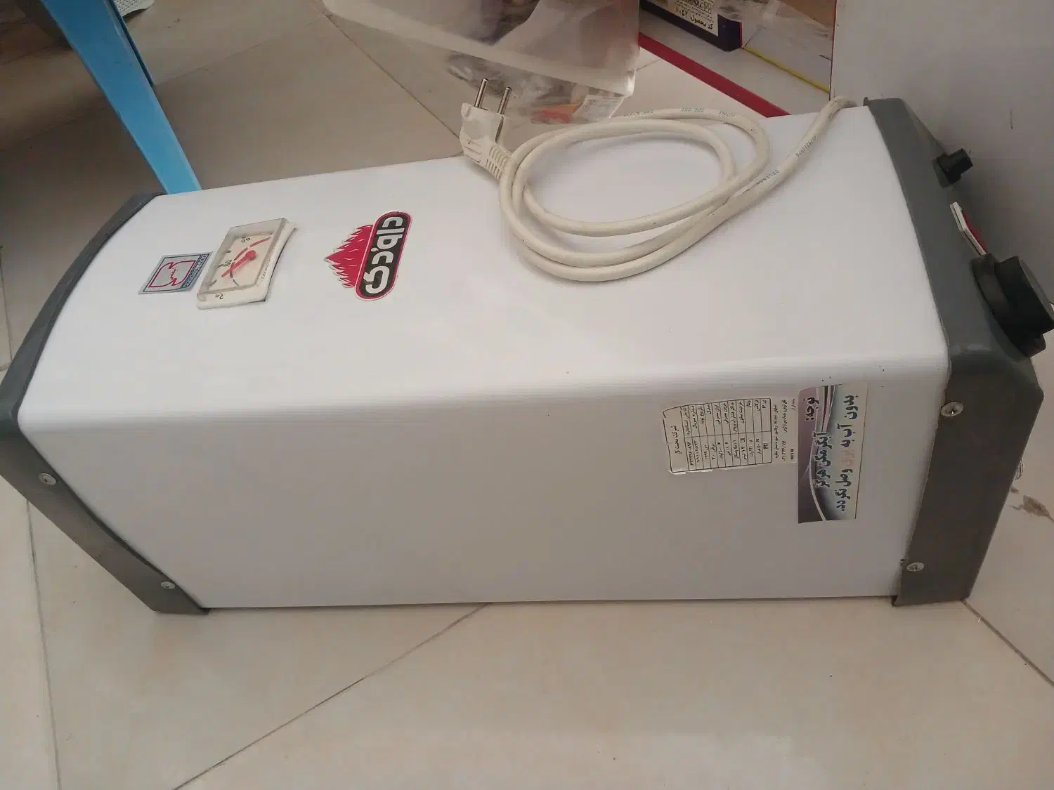 ابگرم کن دیواری برقی|آبگرمکن، پکیج، شوفاژ|فولادشهر, مسکن مهر فولادشهر|دیوار