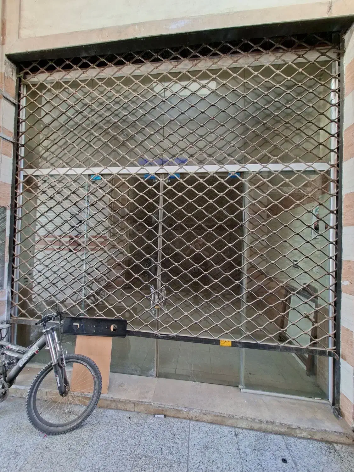 ۳۴ متری فازه صفر پاساژ صفویه|اجارهٔ مغازه و غرفه|پرند, فاز ۰|دیوار