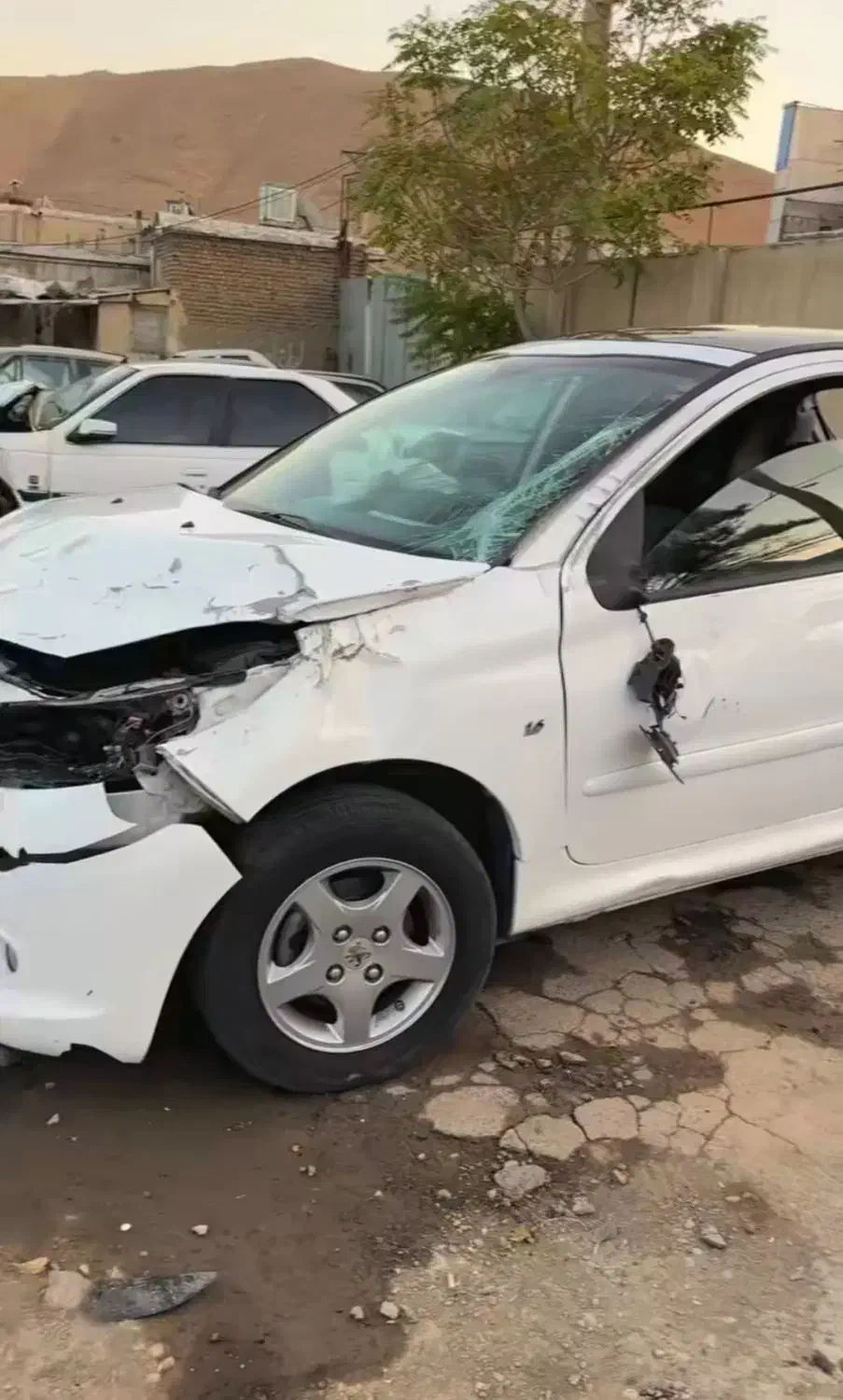 207TU5 تصادفی|خودرو سواری و وانت|تکاب, |دیوار