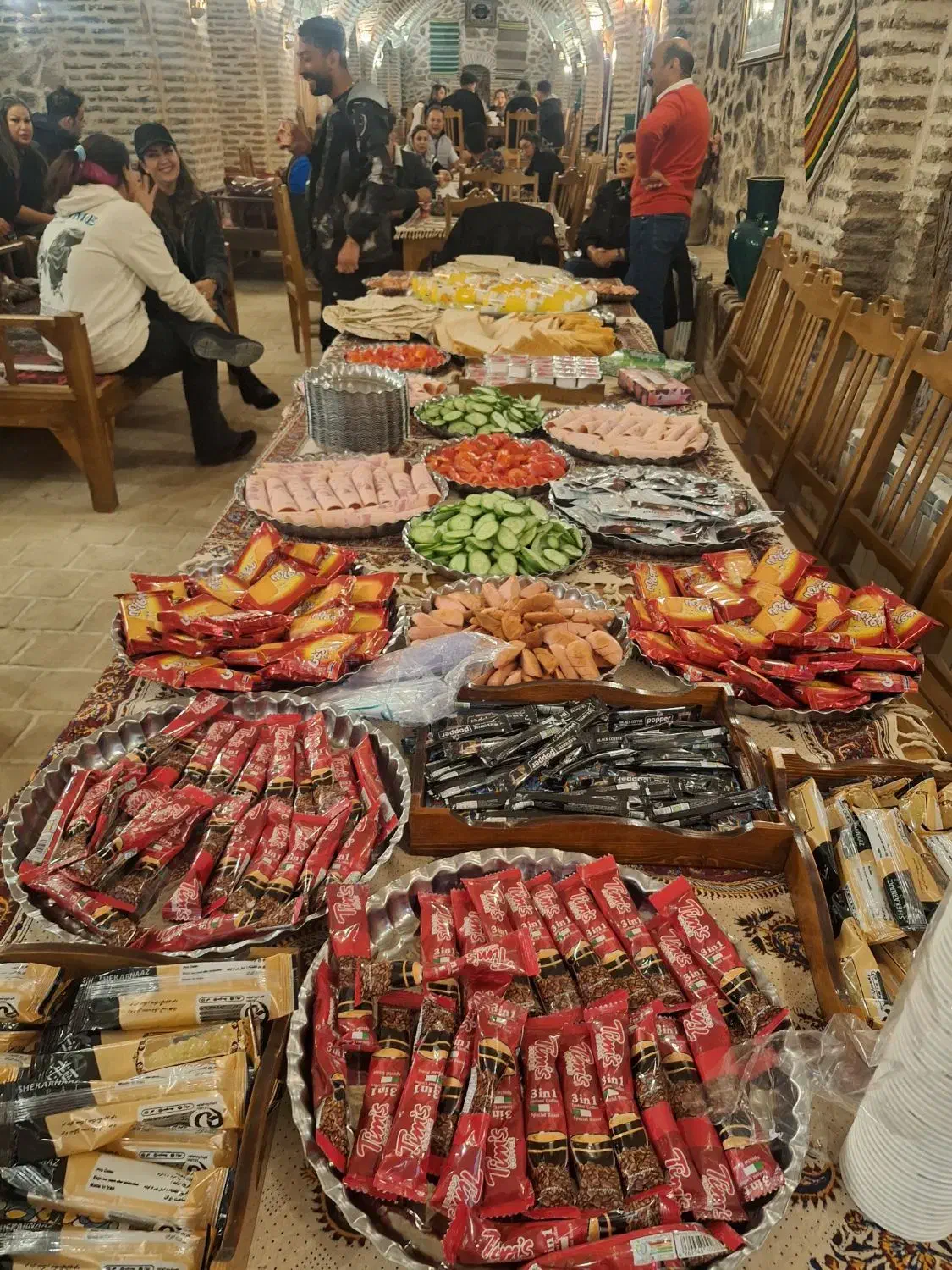 تور کویر اقامتگاه شاه عباسی|تور و چارتر|اصفهان, آبشار|دیوار