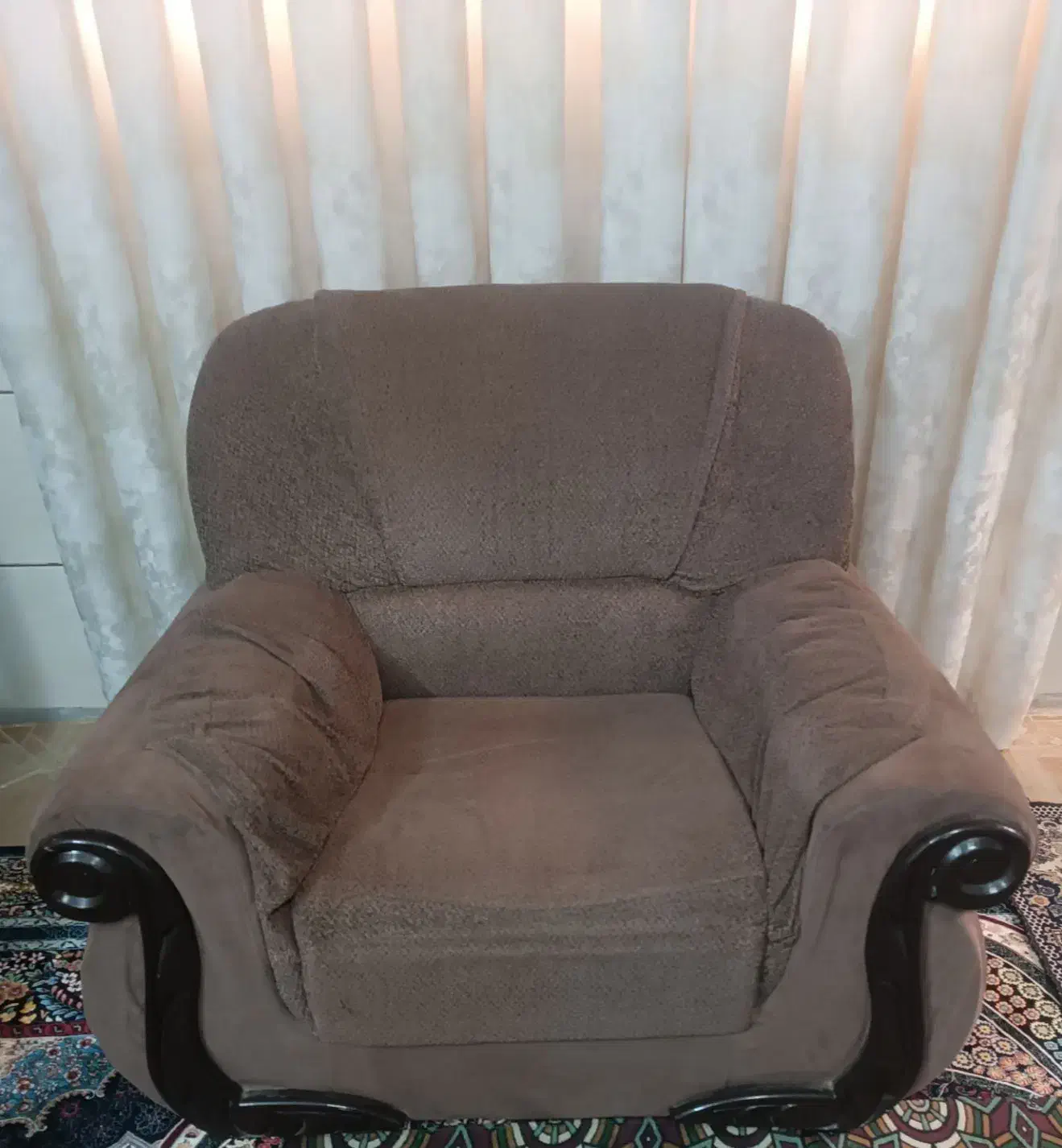 مبل راحتی|مبلمان خانگی و میز عسلی|اشتهارد, |دیوار