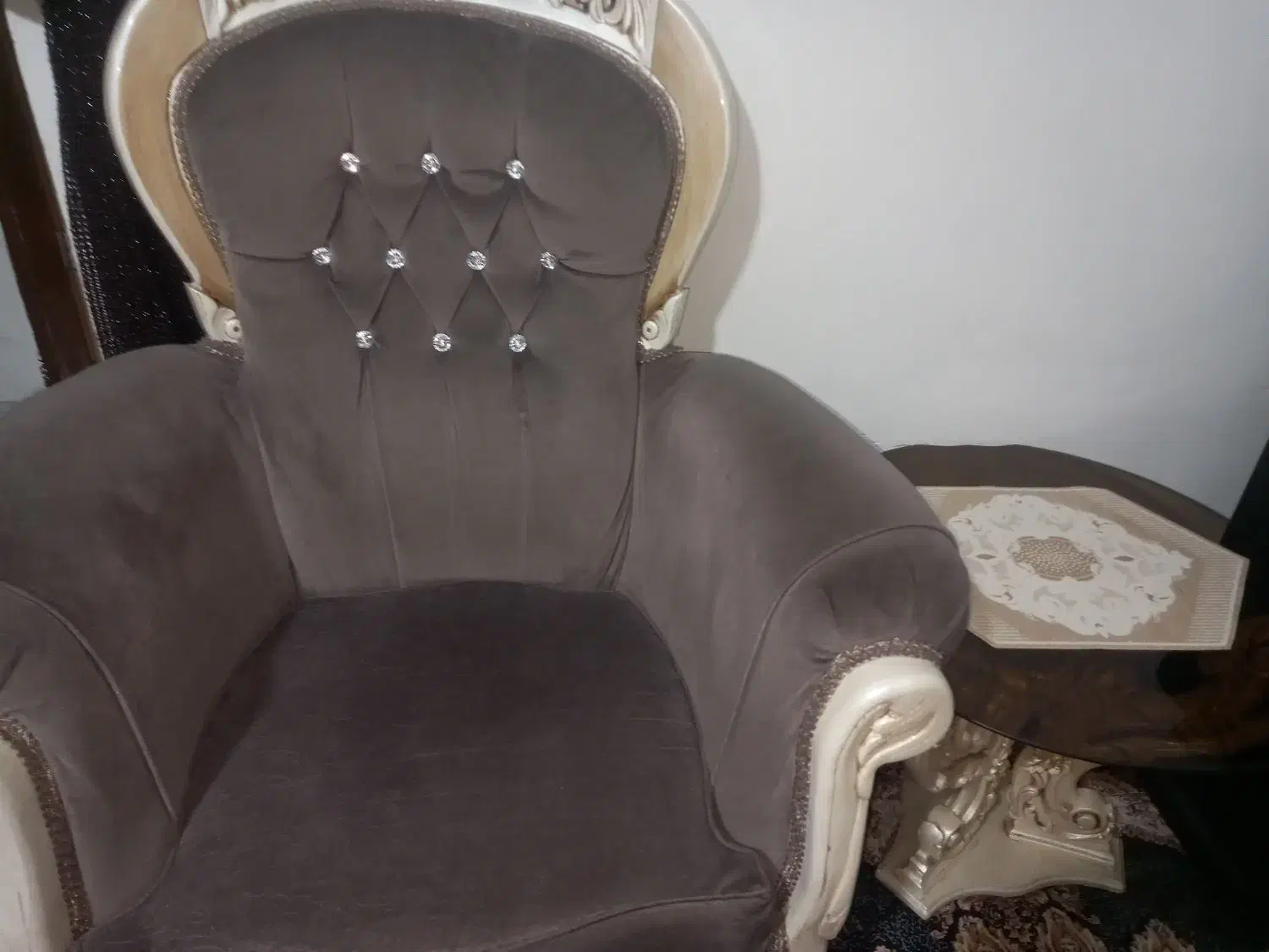 مبلمان‌۹‌نفره‌سلطنتی|مبلمان خانگی و میز عسلی|اسلام‌شهر, شهرک مفیدی|دیوار