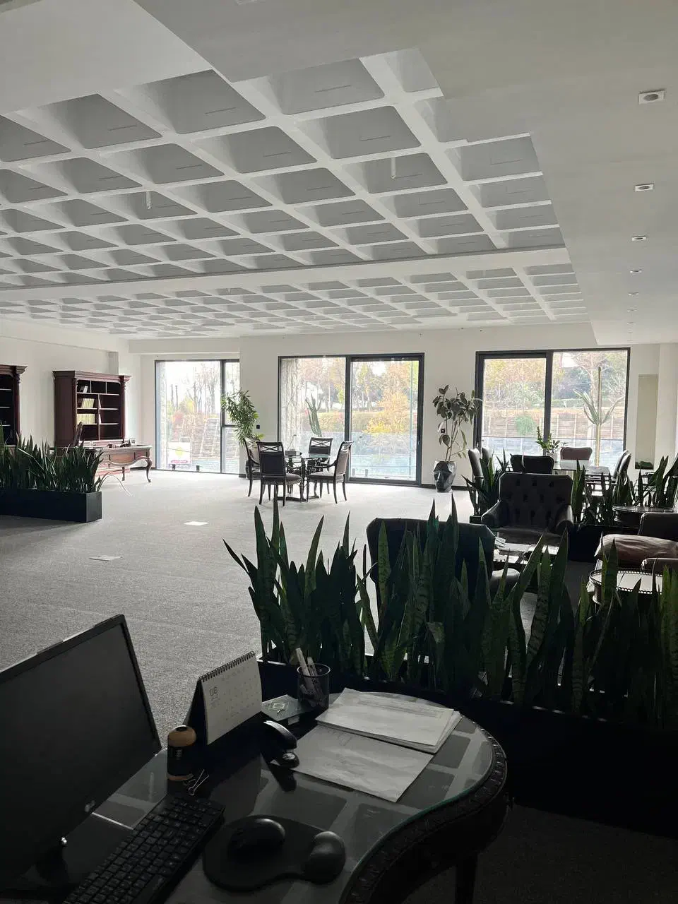 /دو واحد 93 متری در یک طبقه /کناره هم / ۴ پارکینگ|اجارهٔ دفتر کار، اتاق اداری، مطب|تهران, زعفرانیه|دیوار