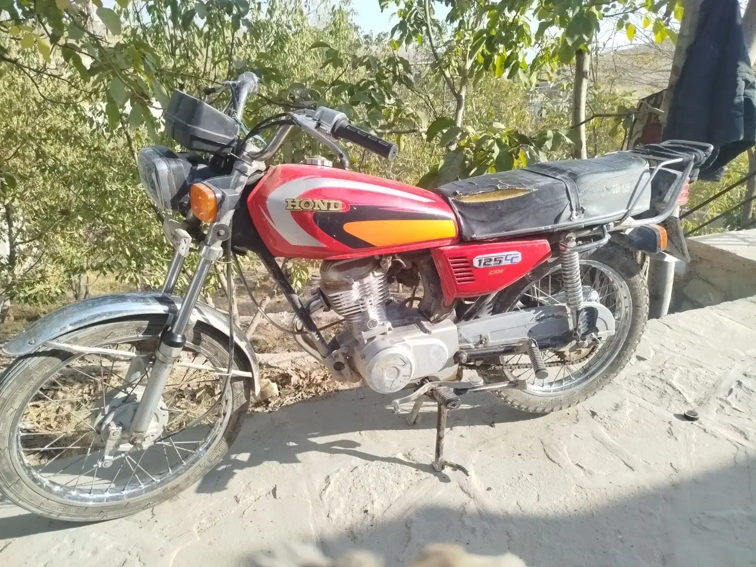 موتور هندا 125|موتورسیکلت|هشتگرد, کوشک زر|دیوار