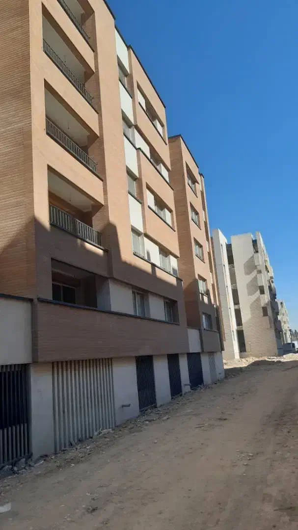 فروش آپارتمان ۹۰متری۲خوابه جنوبی|فروش آپارتمان|اصفهان, شهرک گل نرگس|دیوار