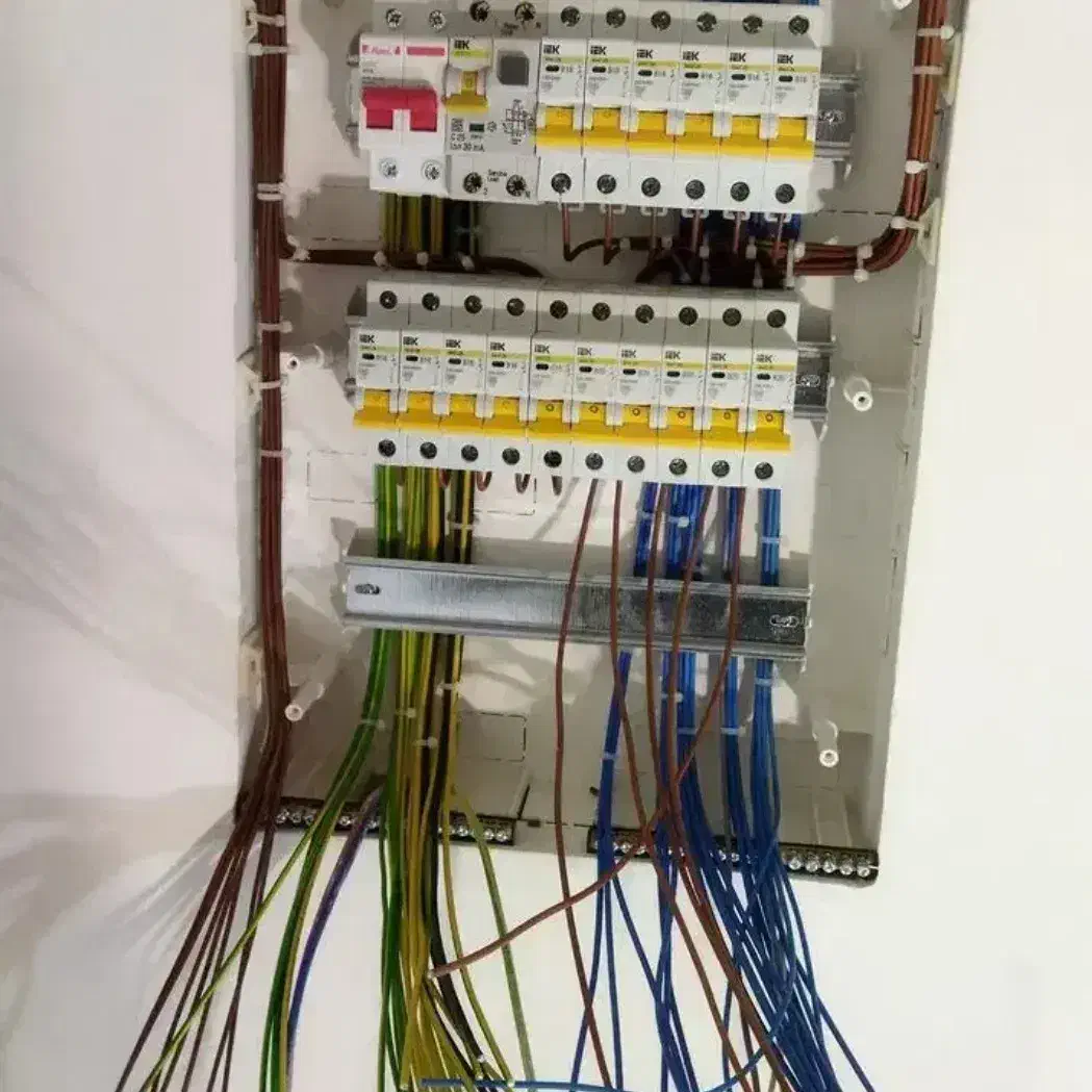 برق کار ساختمان درتمام نقاط تهران و اطراف|خدمات پیشه و مهارت|تهران, افسریه شمالی|دیوار