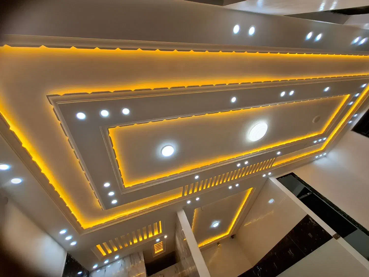 گچکاری و سفید ابزارزن با 20سال سابقه کاری|خدمات پیشه و مهارت|کوهدشت, |دیوار