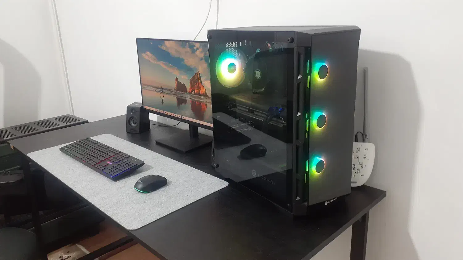 کامپیوتر|رایانه رومیزی|سنقر, |دیوار