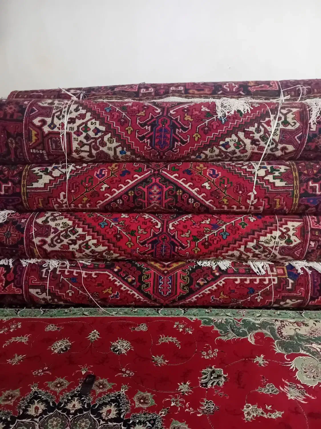 چهار جفت فرش به فروش میرسد|فرش|هریس, |دیوار