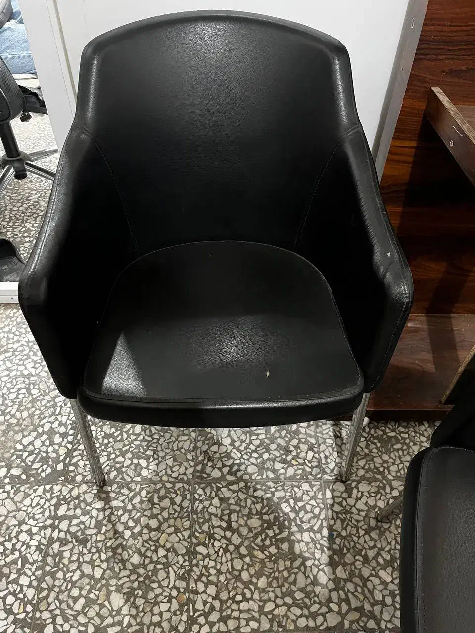 صندلی چرم|دفتر کار|گرگان, |دیوار